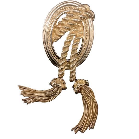 Gorgeous Vintage Christian Dior Brooch Gold-Tone Oval Shape With Rope Design - Picture 2 of 6